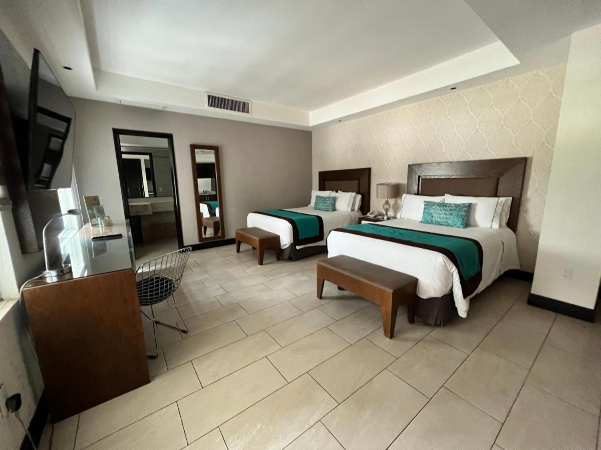 Aurea Hotel And Suites Zapopan Exterior photo
