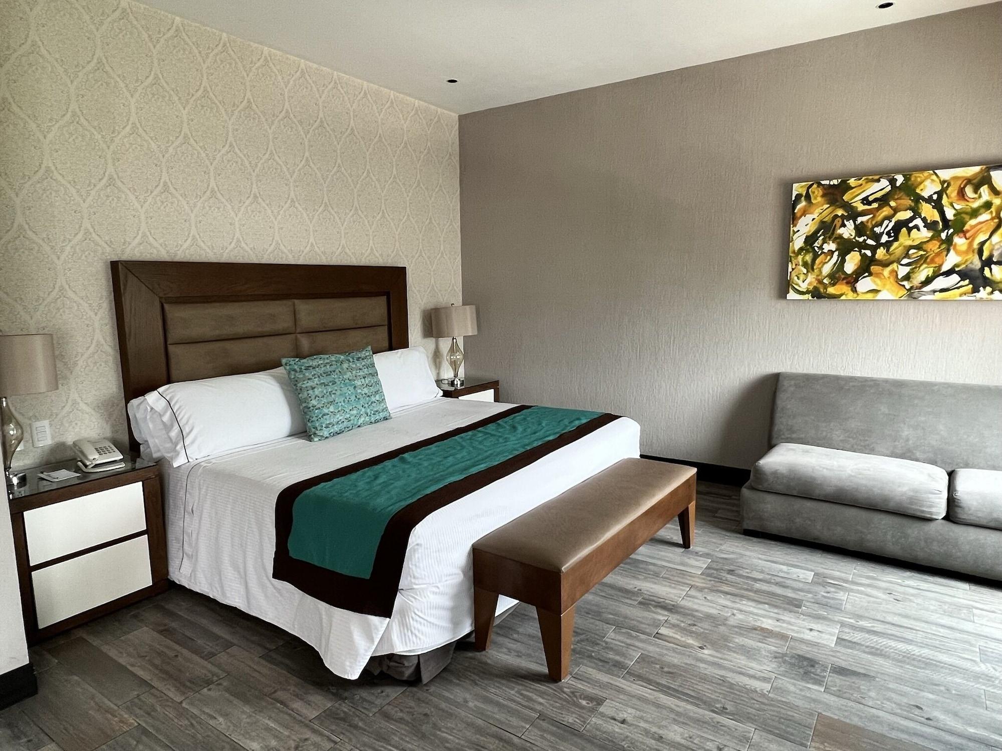 Aurea Hotel And Suites Zapopan Exterior photo