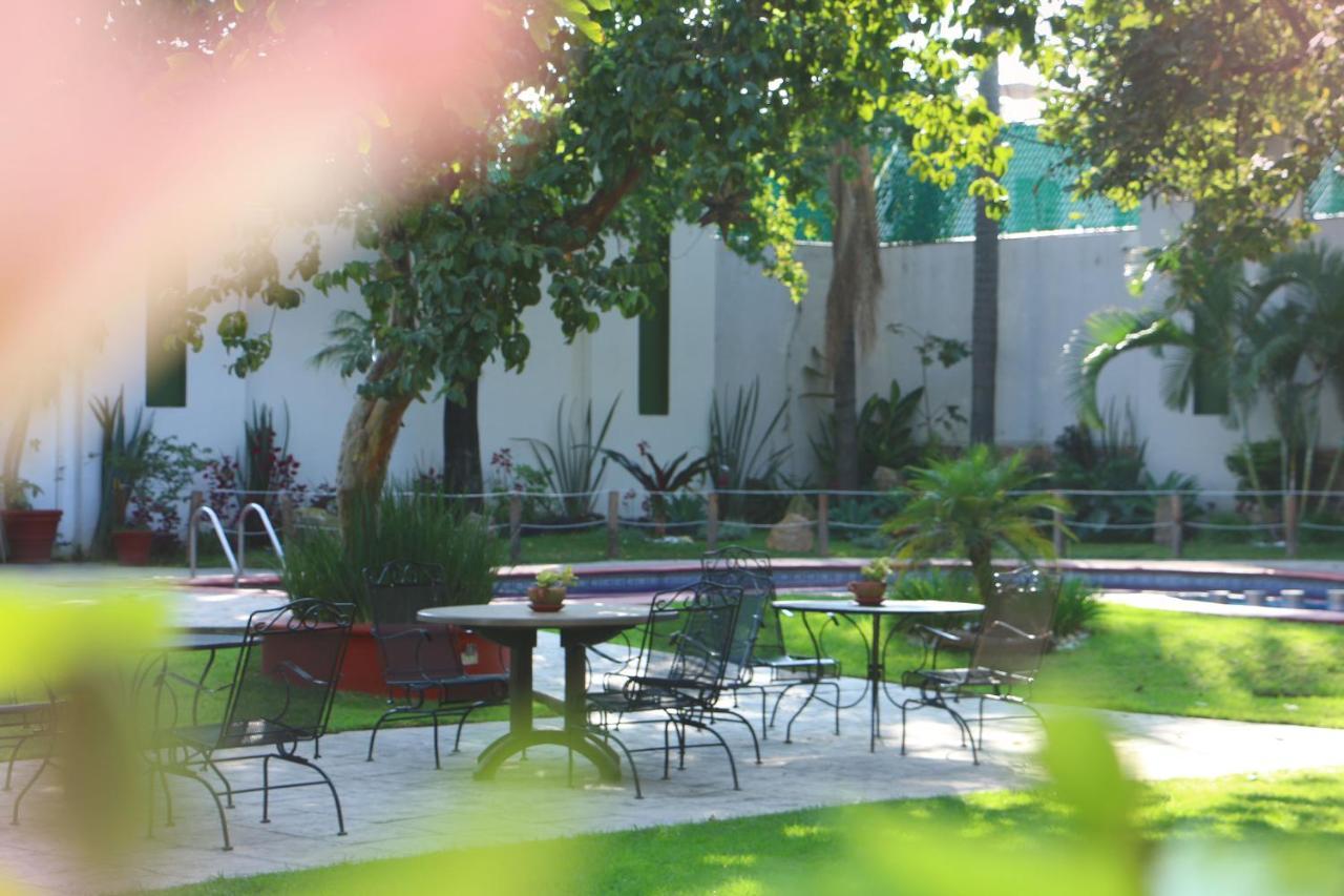 Aurea Hotel And Suites Zapopan Exterior photo